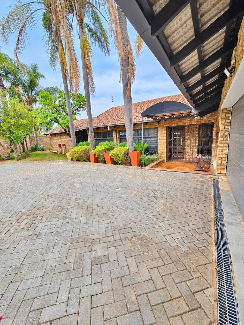 4 Bedroom Property for Sale in Wilkoppies North West